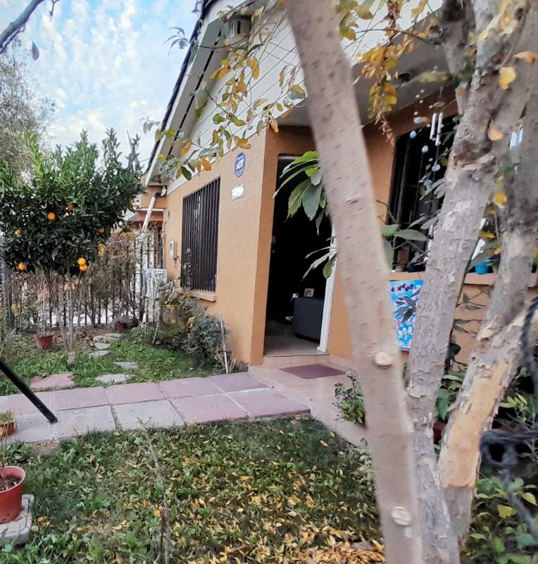 CASA ESQUINA DE UN PISO RESIDENCIAL O COMERCIAL 