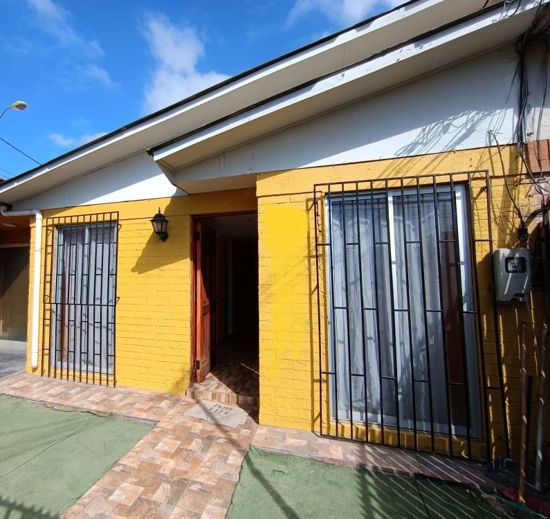 OPORTUNIDAD CASA DOBLE USO...                                                