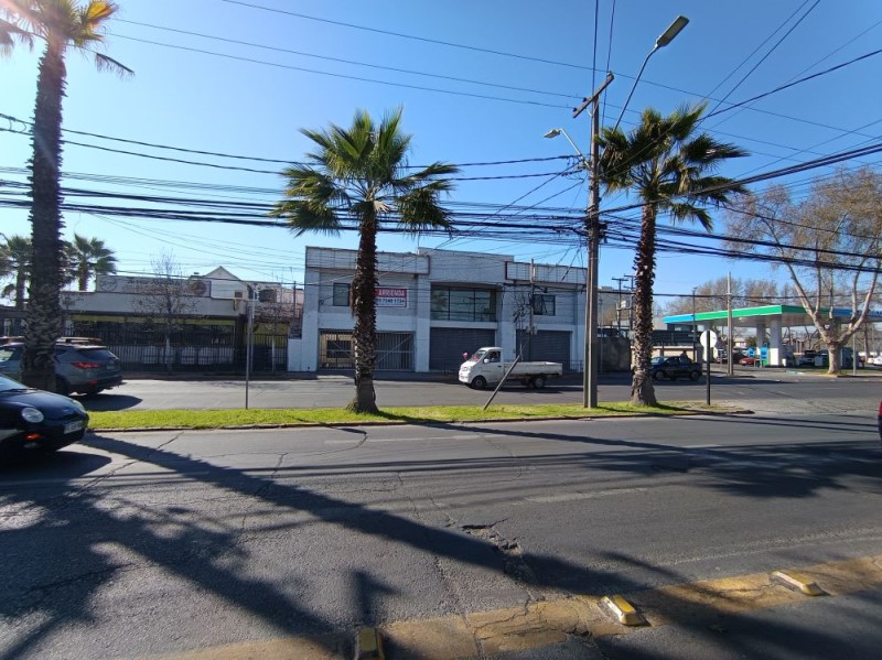 LOCAL EN PLENA GRAN AVENIDA CON FINANCIAMIENTO... LOCAL EN PLENA GRAN AVENIDA CON FINANCIAMIENTO...